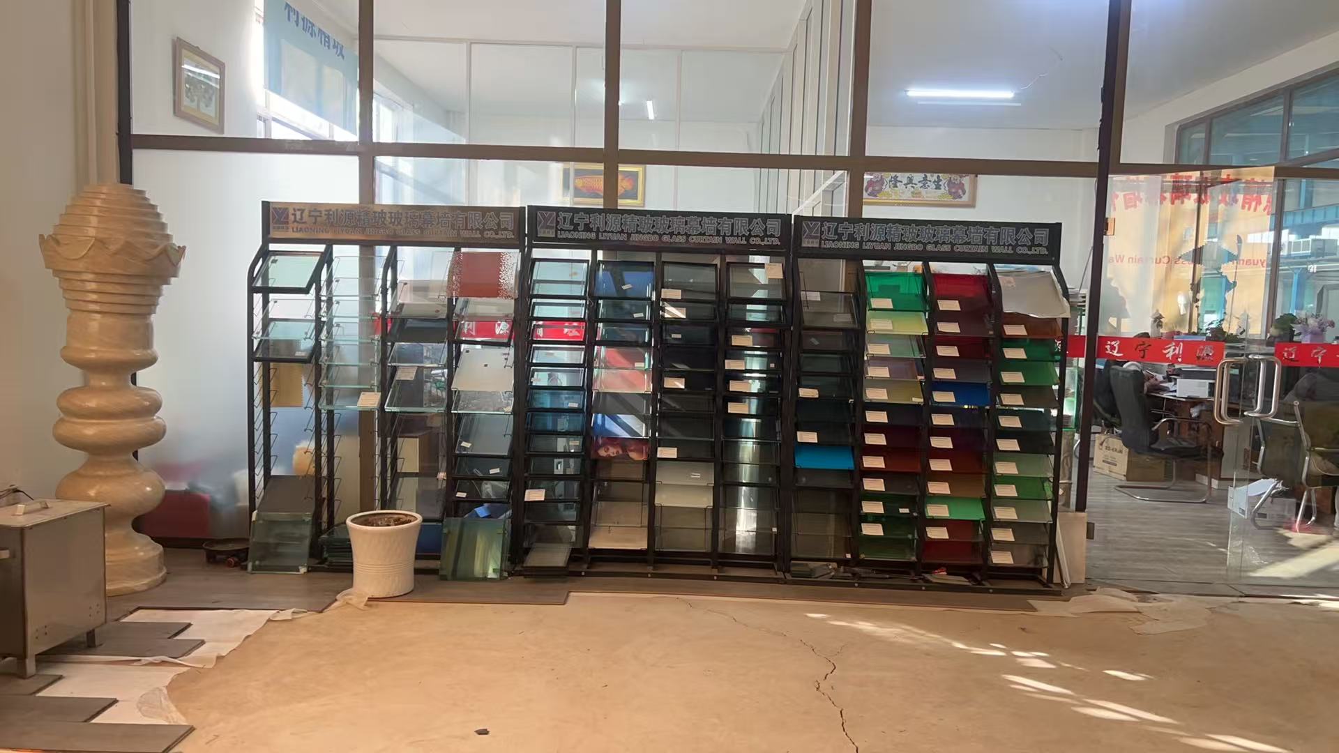 阜阳市工程玻璃批量采购玻璃幕墙 - 价格